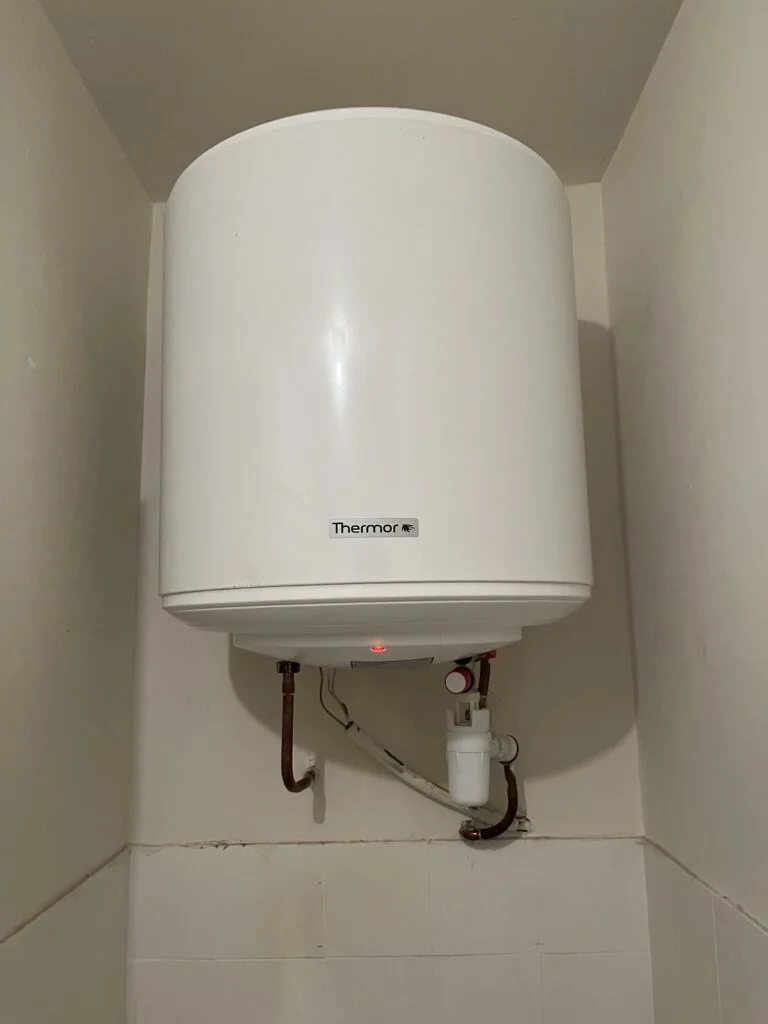 Contrôle d’un chauffe-eau électrique à Marseille par GC Plomberie