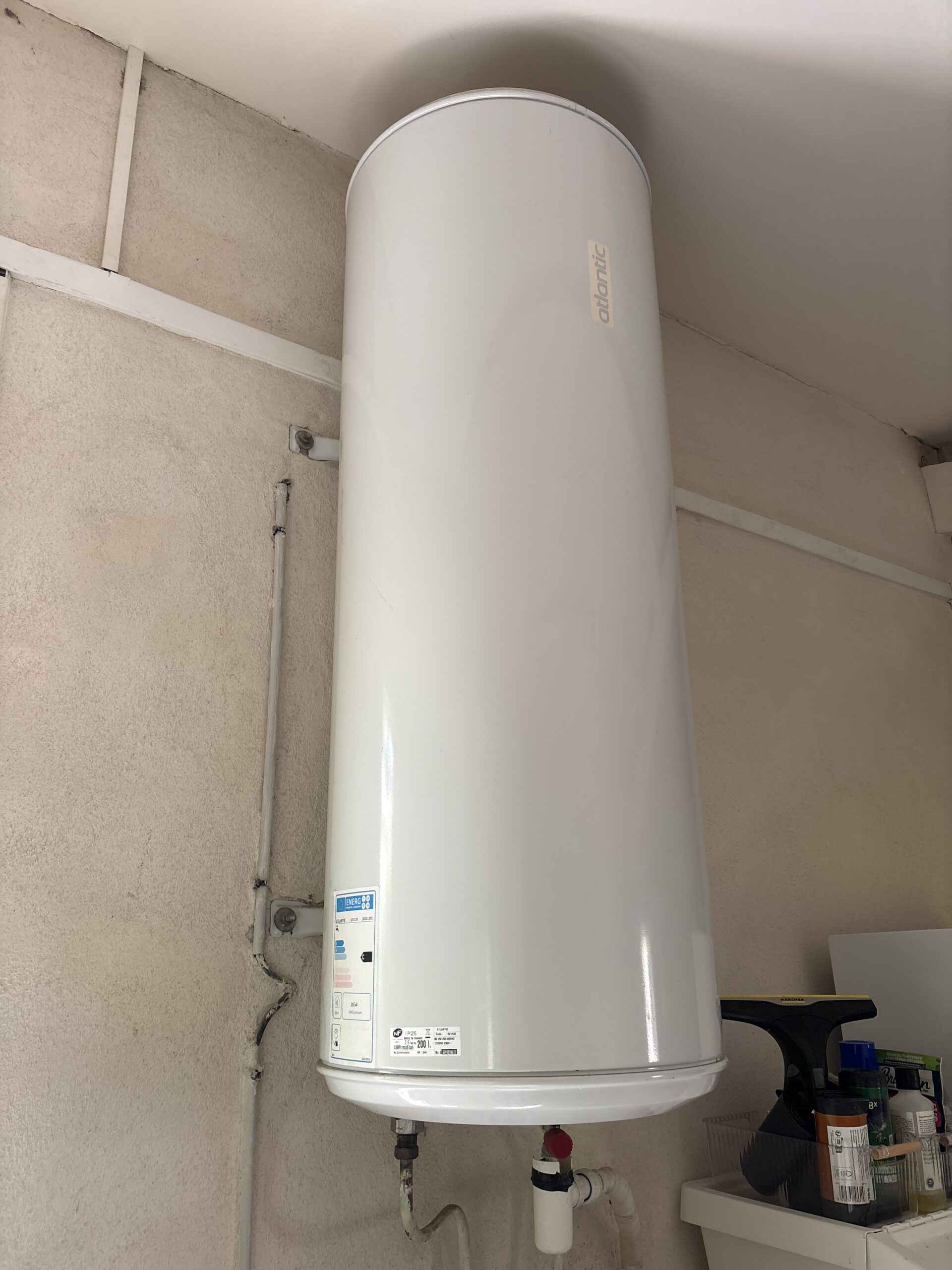 Avant remplacement chauffe-eau 200 L Marseille 13011
