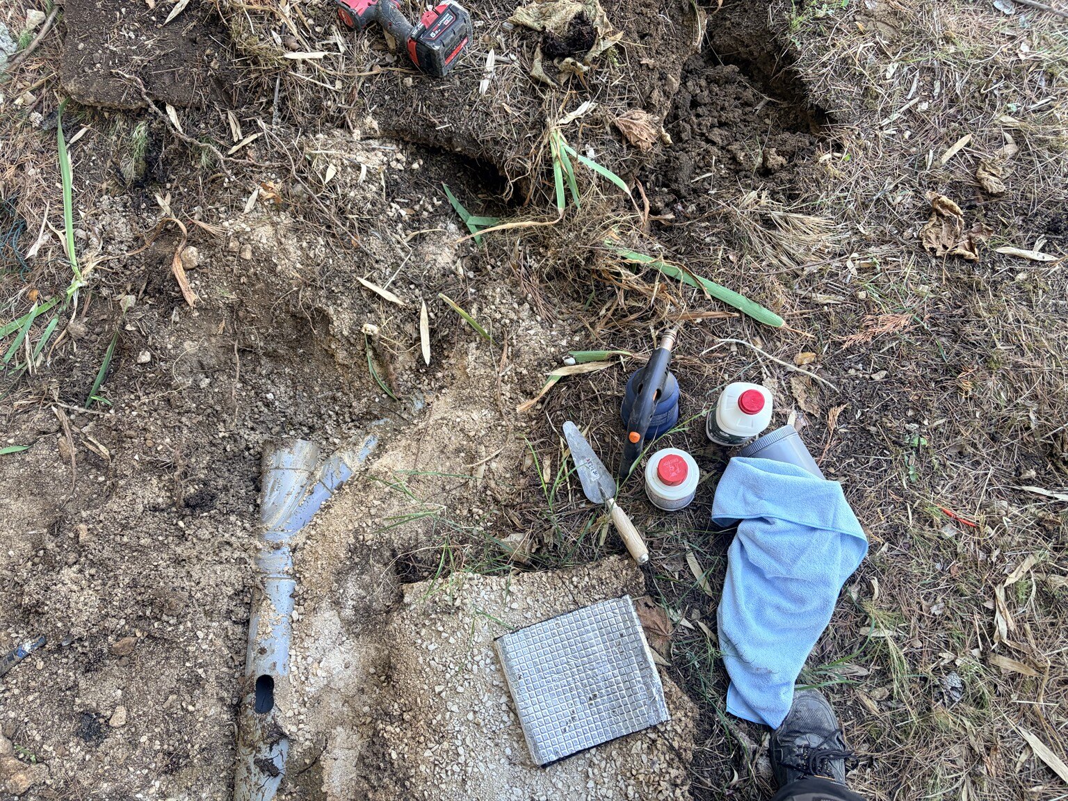 Ouverture et contrôle d’une canalisation PVC bouchée par des racines à Marseille 13011